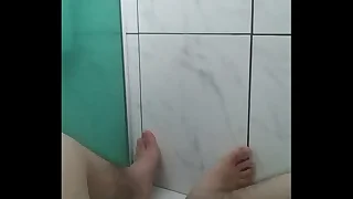 Mijando only slightly meu escravo